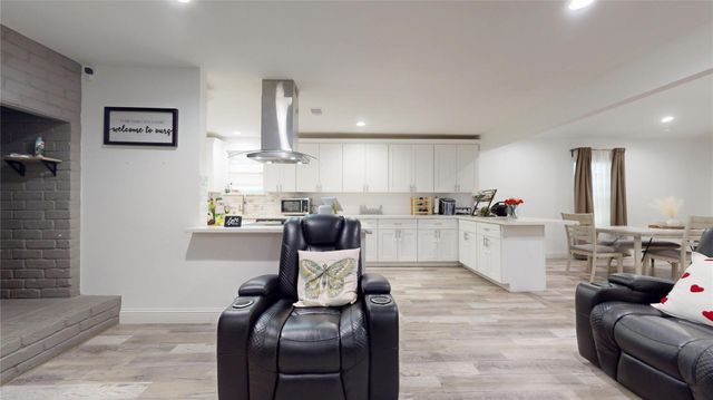 827 Dondell Street, Channelview, TX 77530