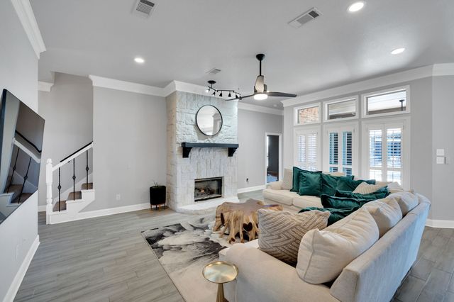 3650 Baylor Boulevard, Midlothian, TX 76065