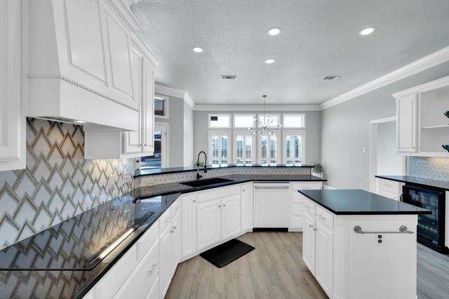 3650 Baylor Boulevard, Midlothian, TX 76065