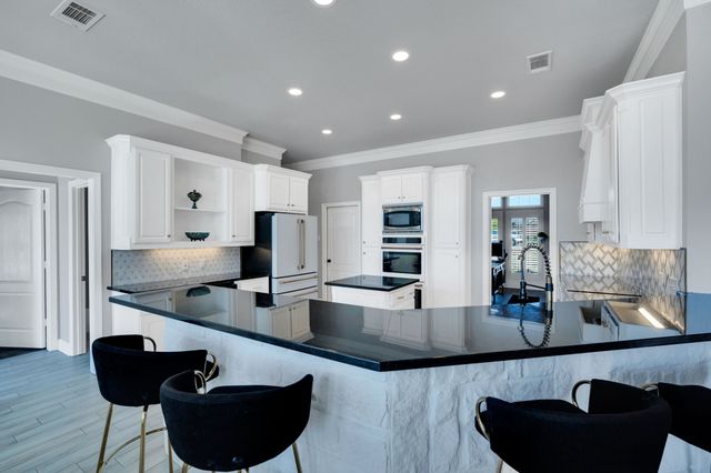 3650 Baylor Boulevard, Midlothian, TX 76065