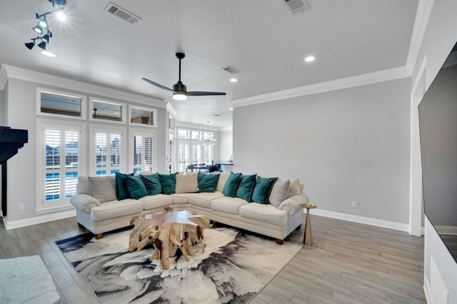 3650 Baylor Boulevard, Midlothian, TX 76065