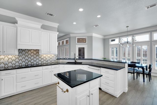 3650 Baylor Boulevard, Midlothian, TX 76065