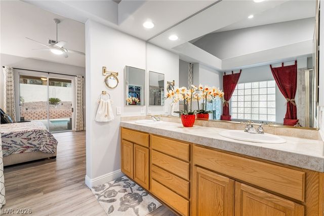 3991 Camelot Cove Street, Las Vegas, NV 89147