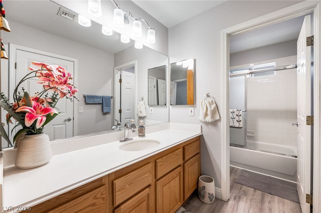 3991 Camelot Cove Street, Las Vegas, NV 89147