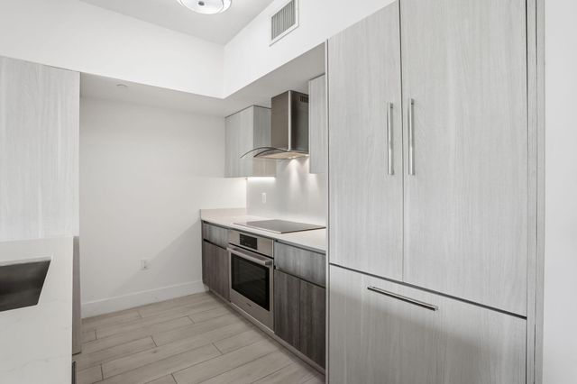 111 SE 1st Avenue 218, Delray Beach, FL 33444