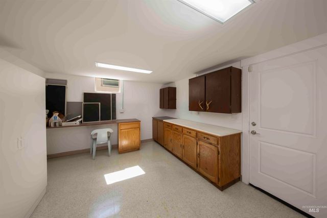 12141 W Pinewood River Ln, Star, ID 83669