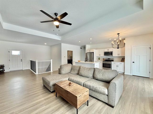 3224 S Bartells Drive, Beloit, WI 53511