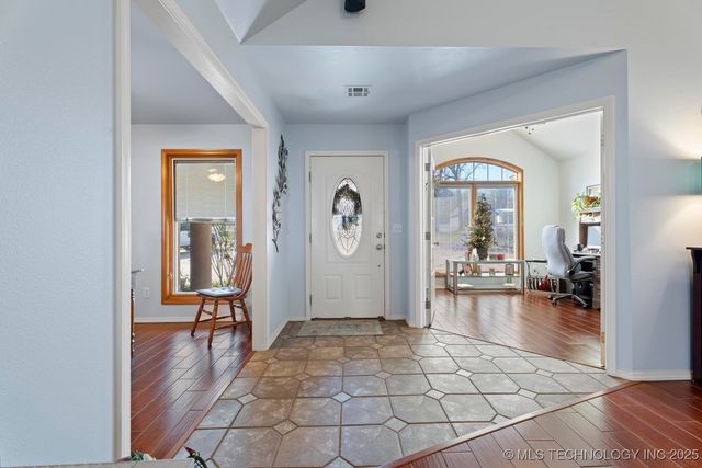 27204 S 125 Highway 9, Afton, OK 74331