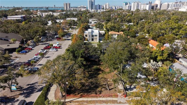 654 LAFAYETTE COURT, Sarasota, FL 34236