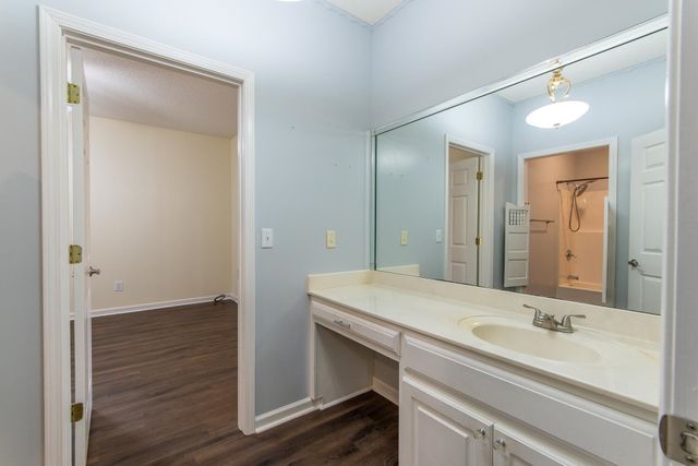 1255 TWIN VIEW CIR, Selmer, TN 38375