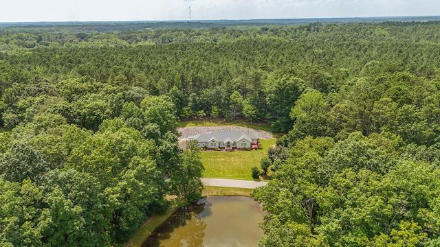 1255 TWIN VIEW CIR, Selmer, TN 38375