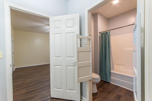 1255 TWIN VIEW CIR, Selmer, TN 38375