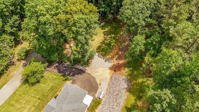 1255 TWIN VIEW CIR, Selmer, TN 38375