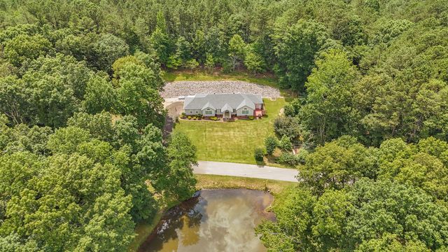 1255 TWIN VIEW CIR, Selmer, TN 38375
