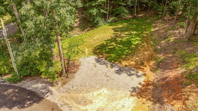 1255 TWIN VIEW CIR, Selmer, TN 38375