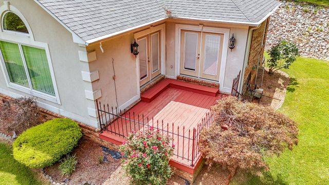 1255 TWIN VIEW CIR, Selmer, TN 38375
