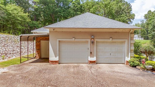 1255 TWIN VIEW CIR, Selmer, TN 38375