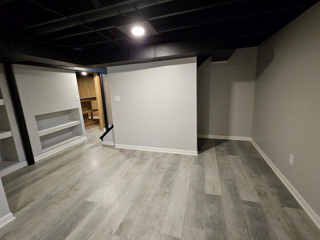 2110 W Memorial Drive, Janesville, WI 53548