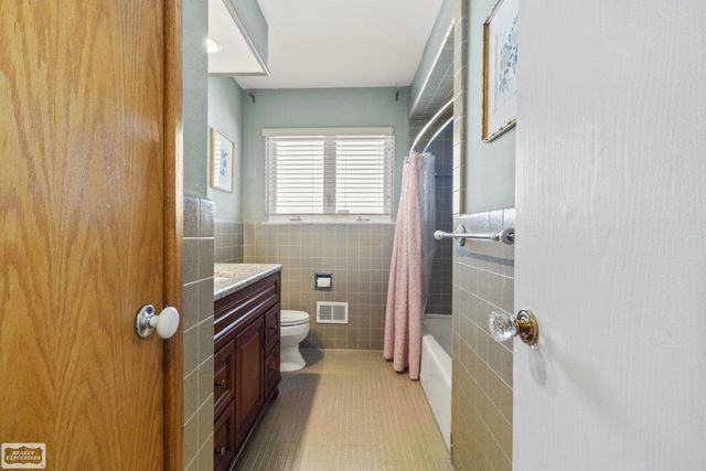 32680 S River Road, Harrison Twp, MI 48045