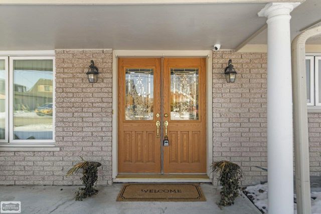 32680 S River Road, Harrison Twp, MI 48045