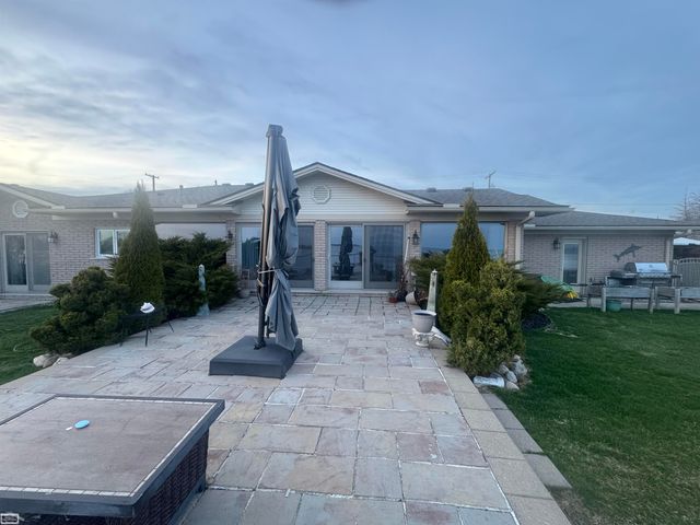 32680 S River Road, Harrison Twp, MI 48045