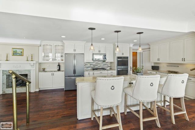 32680 S River Road, Harrison Twp, MI 48045