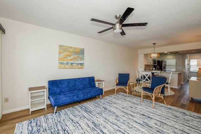 427 CERROMAR LANE 356, Venice, FL 34293