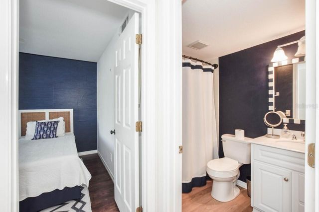 427 CERROMAR LANE 356, Venice, FL 34293