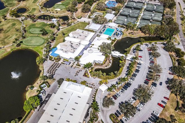 427 CERROMAR LANE 356, Venice, FL 34293