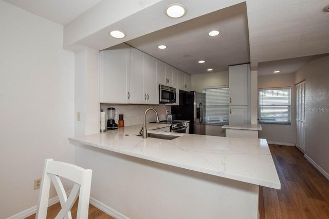 427 CERROMAR LANE 356, Venice, FL 34293