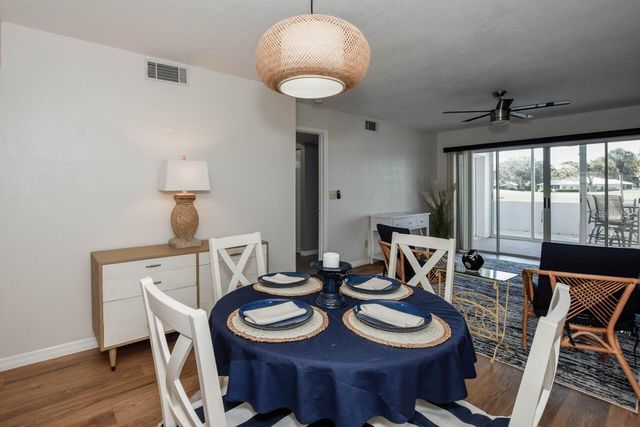 427 CERROMAR LANE 356, Venice, FL 34293