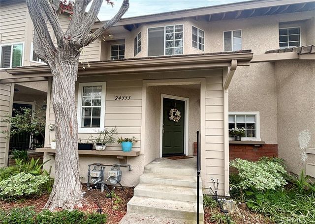 24353 Marquis CT 301, Laguna Hills, CA 92653