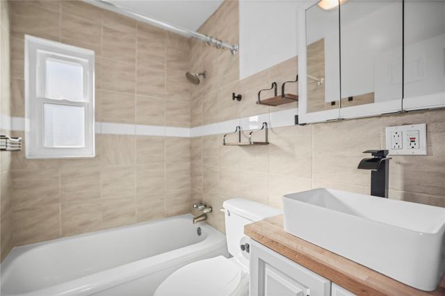 132 81ST AVENUE N, St Petersburg, FL 33702