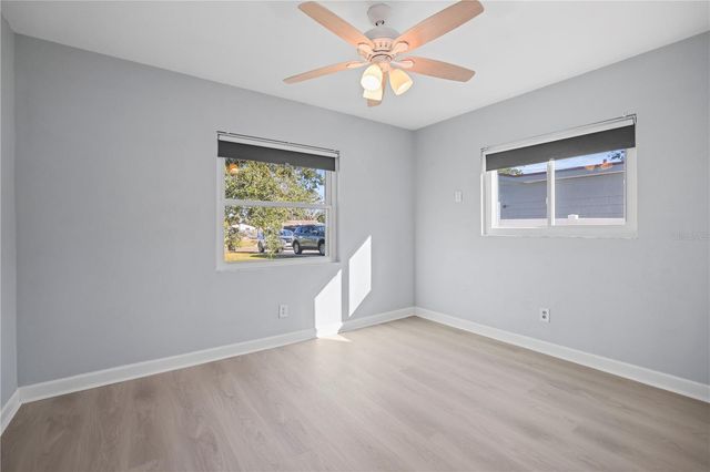 132 81ST AVENUE N, St Petersburg, FL 33702