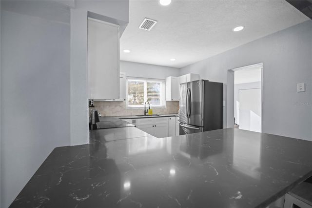 132 81ST AVENUE N, St Petersburg, FL 33702