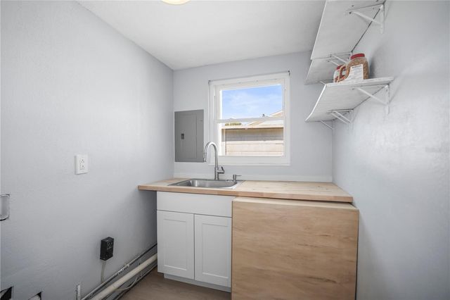 132 81ST AVENUE N, St Petersburg, FL 33702