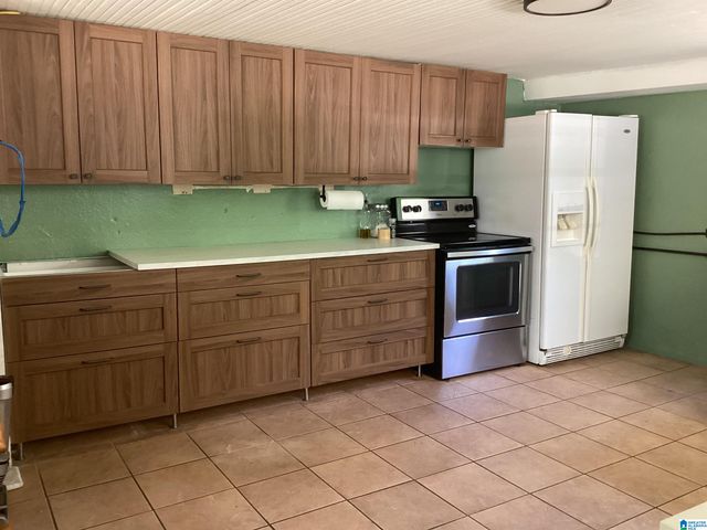 130 FOREST ROAD, Hueytown, AL 35023