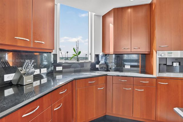 6000 Island Blvd 1208, Aventura, FL 33160