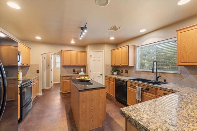 1021 Canna Lily CIR, Driftwood, TX 78619