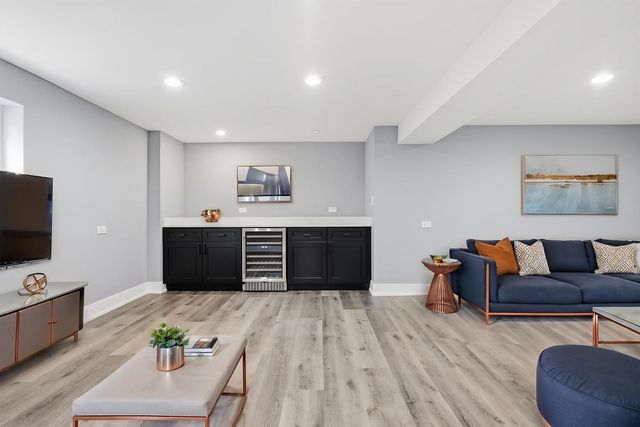 3653 W 107th Street, Chicago, IL 60655