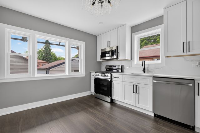 3653 W 107th Street, Chicago, IL 60655
