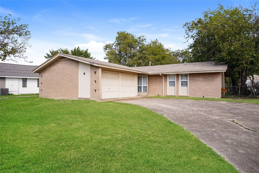 1510 Carlisle Street, Irving, TX 75062