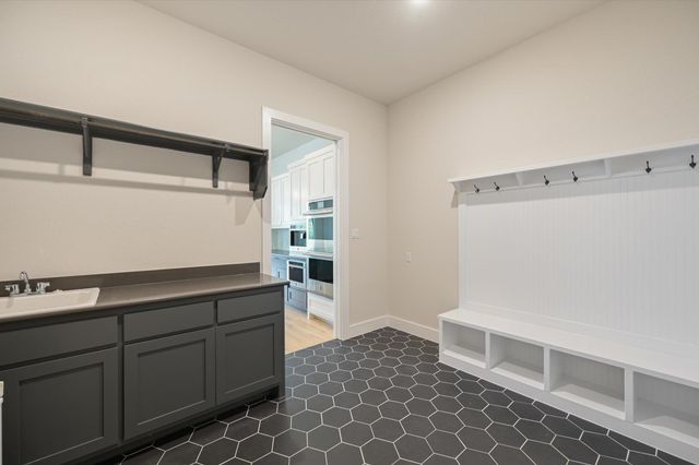 913 Presa Arriba RD, Austin, TX 78733