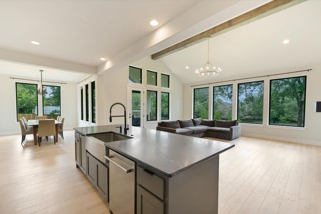 913 Presa Arriba RD, Austin, TX 78733