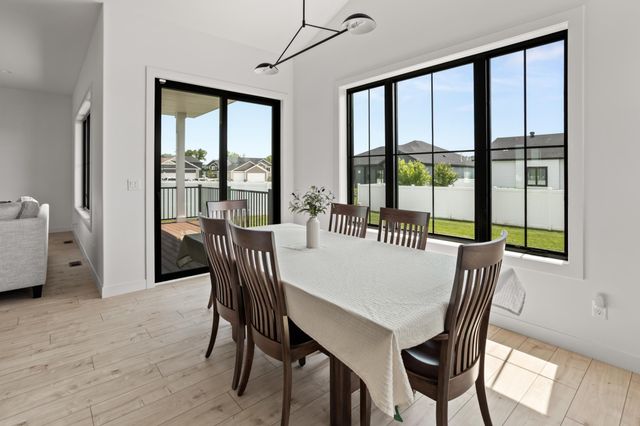 4234 Bristlecone Loop S, Fargo, ND 58104