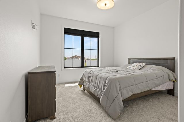 4234 Bristlecone Loop S, Fargo, ND 58104