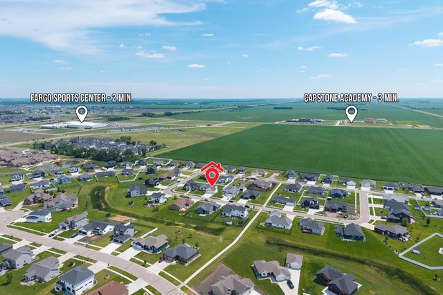 4234 Bristlecone Loop S, Fargo, ND 58104