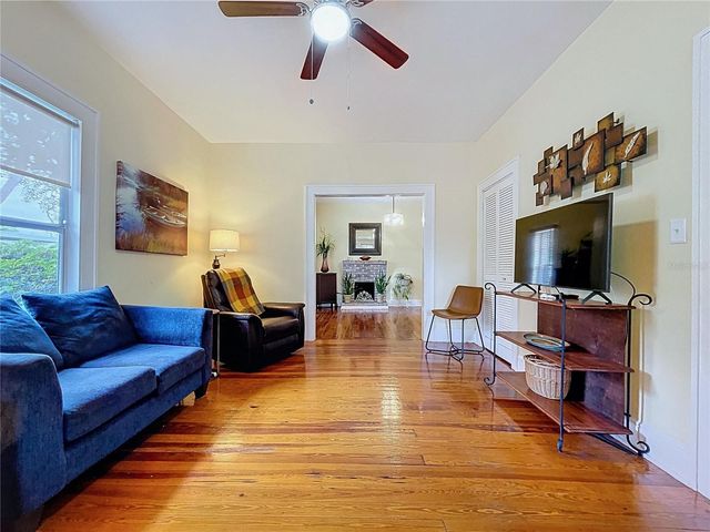 1001 E CRAWFORD STREET, Tampa, FL 33604