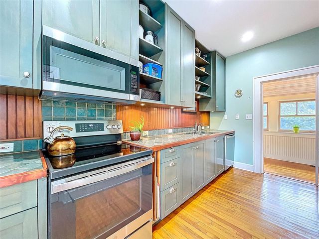 1001 E CRAWFORD STREET, Tampa, FL 33604