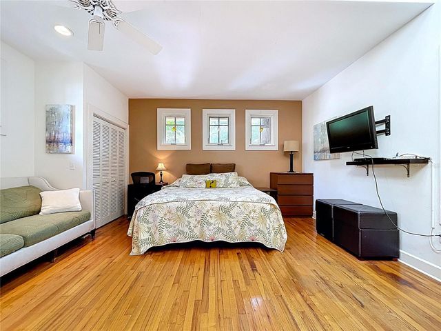 1001 E CRAWFORD STREET, Tampa, FL 33604